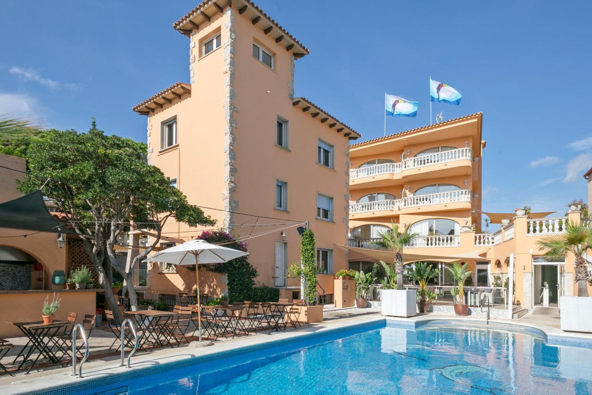 Van Der Valk Hotel Barcarola Sant Feliu de Guixols Exterior foto